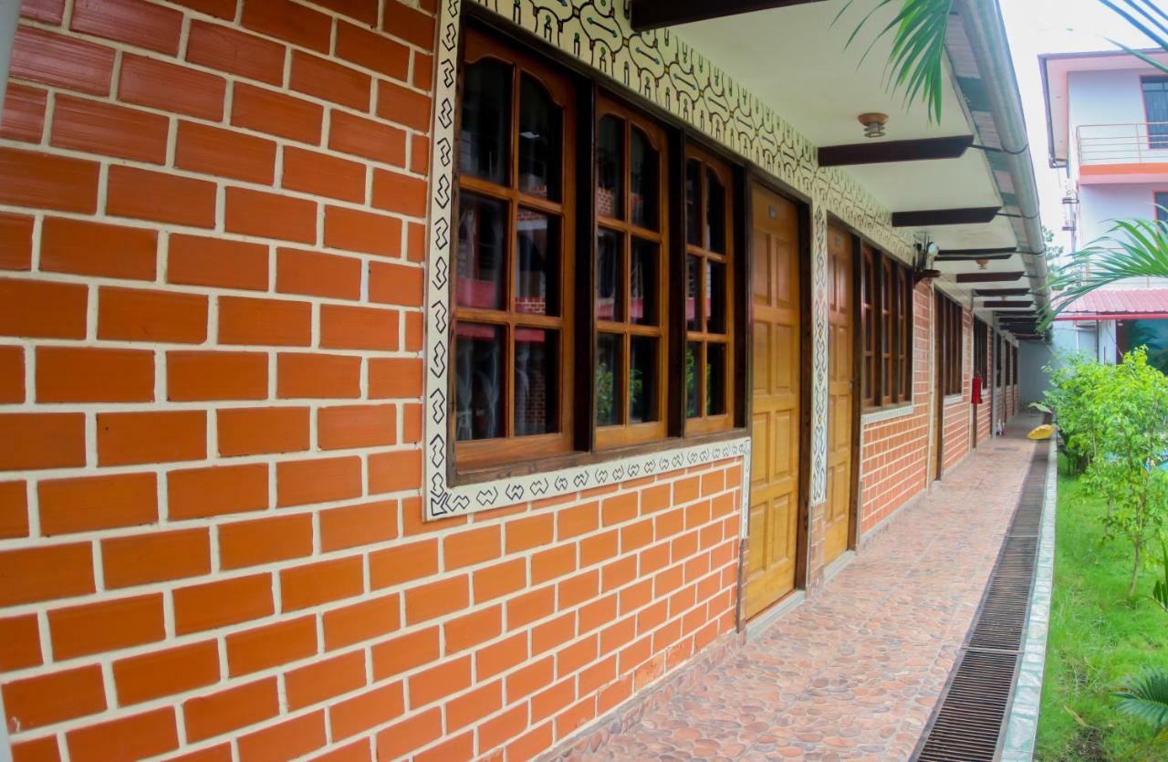 Gran Hotel Gusbet Pucallpa Exterior foto